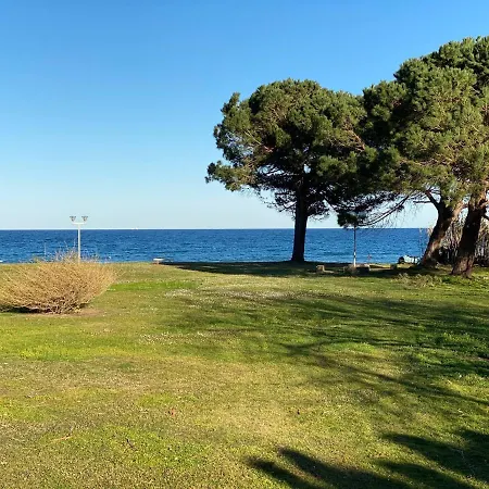 Lucia, Avec Piscine , Vue Et Pied Dans L'eau , Moriani-plage Lejlighed *