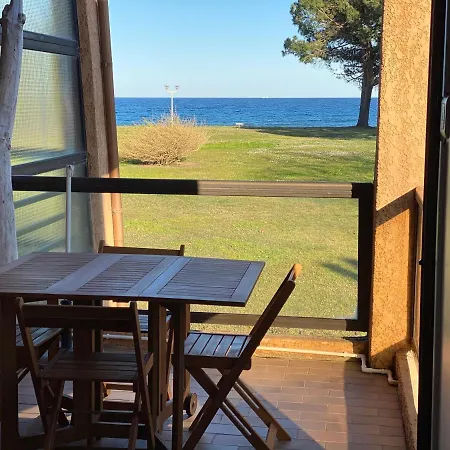 Apartament Lucia, Avec Piscine , Vue Et Pied Dans L'eau , Moriani-plage *