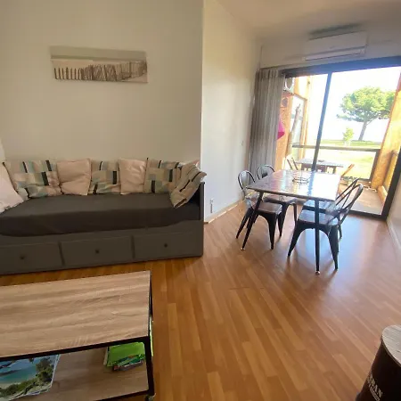 Appartement Lucia, Avec Piscine , Vue Et Pied Dans L'eau , Moriani-plage