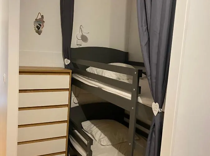 Lucia, Avec Piscine , Vue Et Pied Dans L'eau , Moriani-plage * Санта-Люсьа-ди-Морьяни