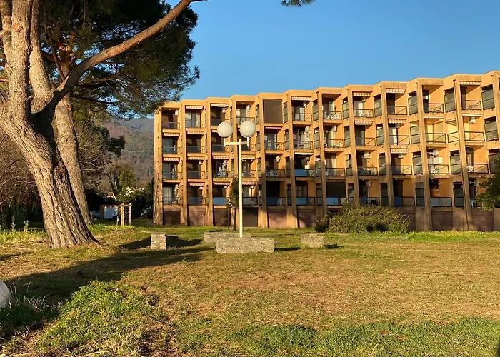 Lucia, Avec Piscine , Vue Et Pied Dans L'eau , Moriani-plage Апартаменты