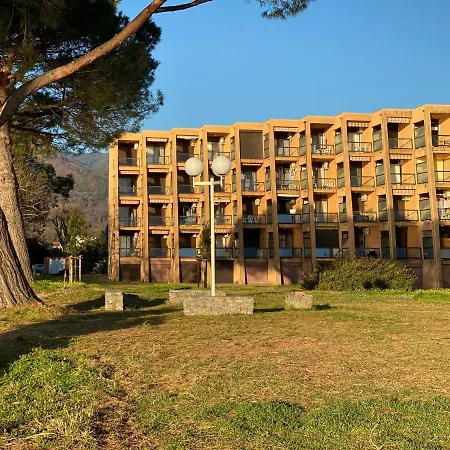 Lucia, Avec Piscine , Vue Et Pied Dans L'eau , Moriani-plage Apartment