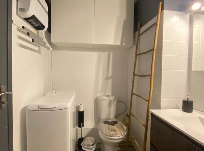 Lucia, Avec Piscine , Vue Et Pied Dans L'eau , Moriani-plage * Santa-Lucia-di-Moriani